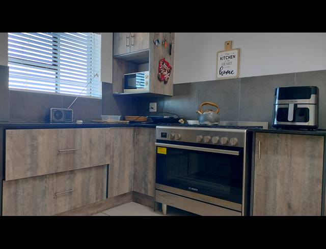 2 BEDROOM FREESTANDING FOR SALE IN GROOT BRAKRIVIER CENTRAL